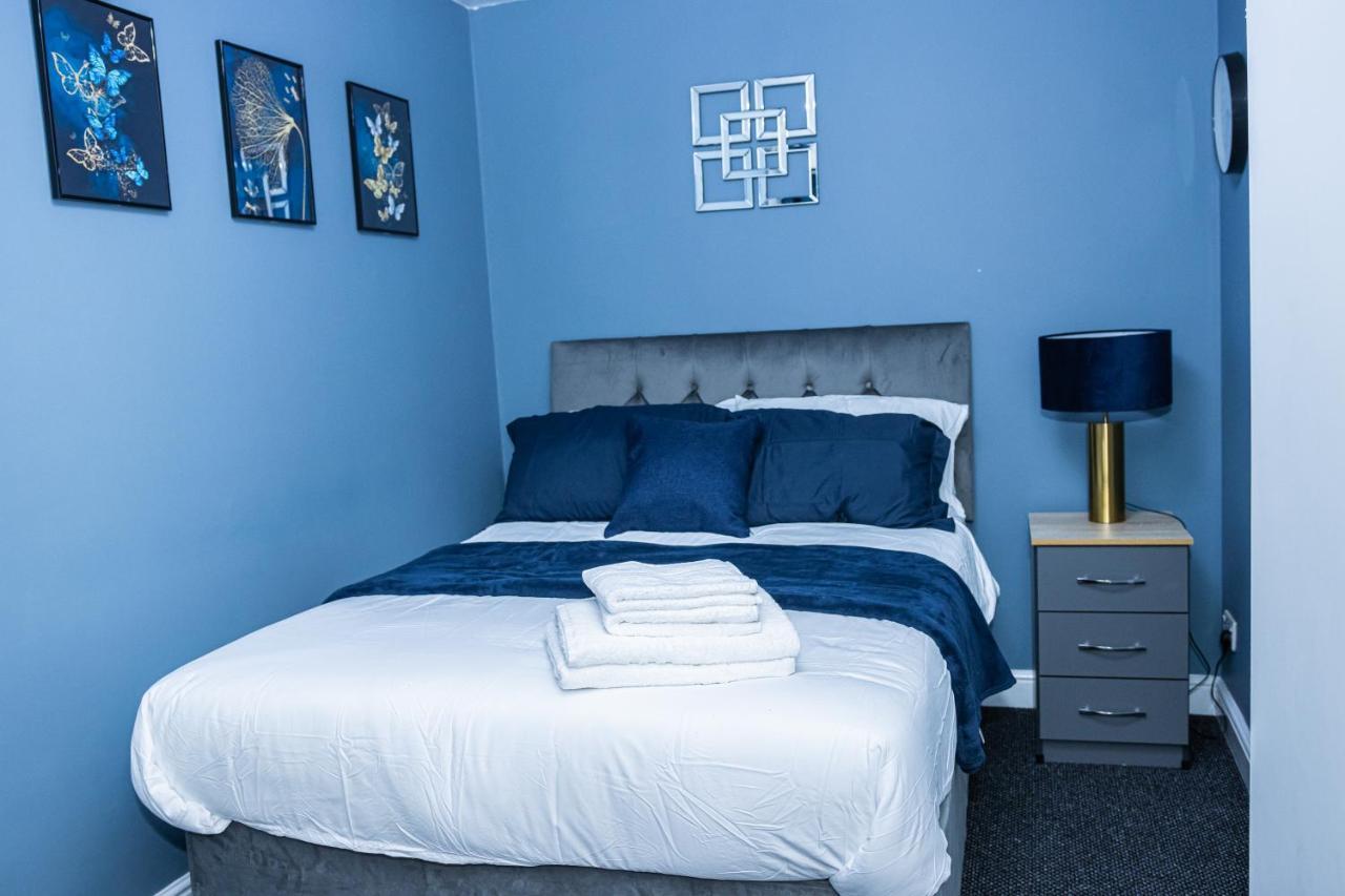 Lush Lodge -Home Away In Telford, For Contractors, Families, Group Of Friends, Long Term Stays Eksteriør billede