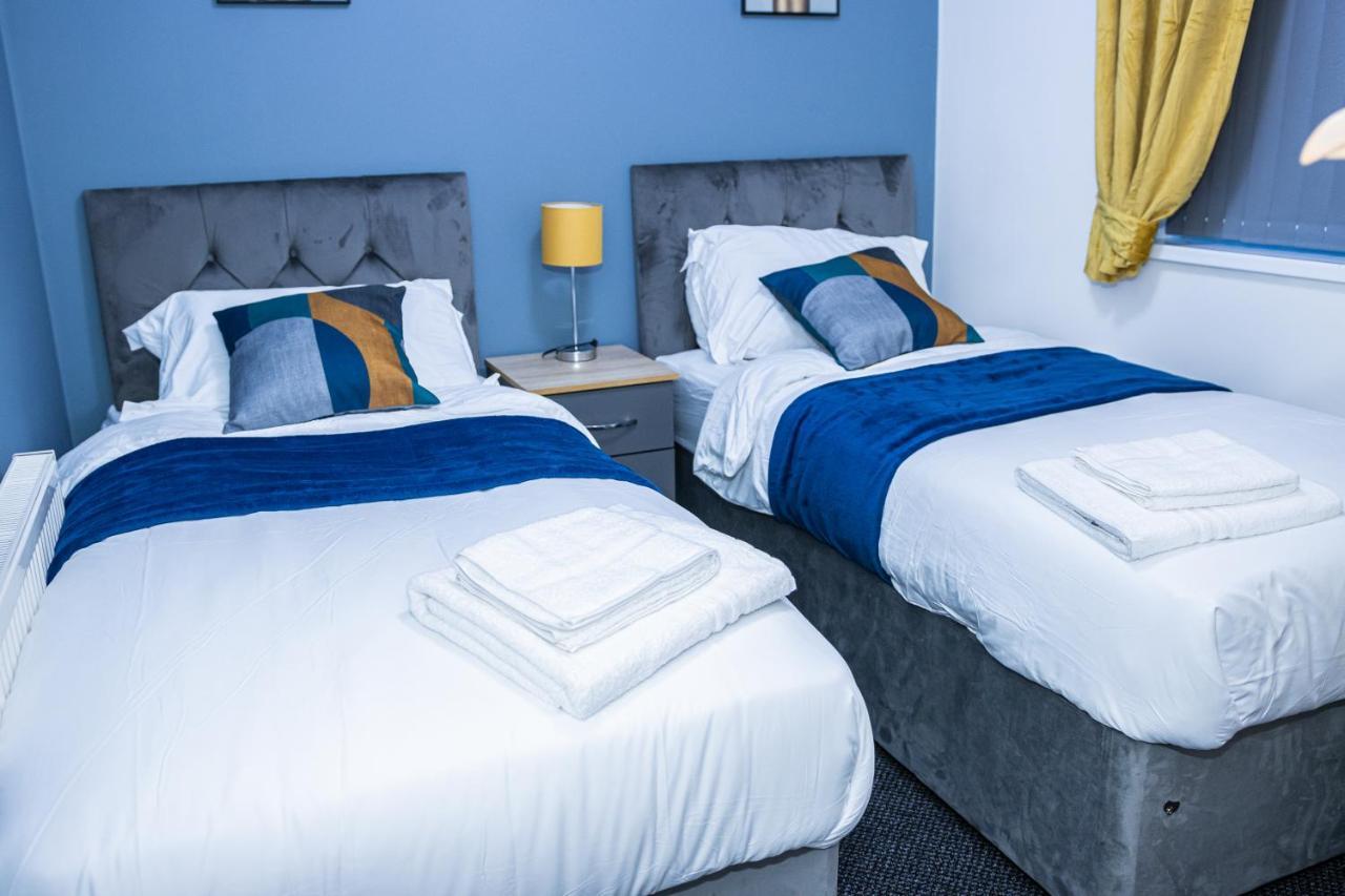 Lush Lodge -Home Away In Telford, For Contractors, Families, Group Of Friends, Long Term Stays Eksteriør billede