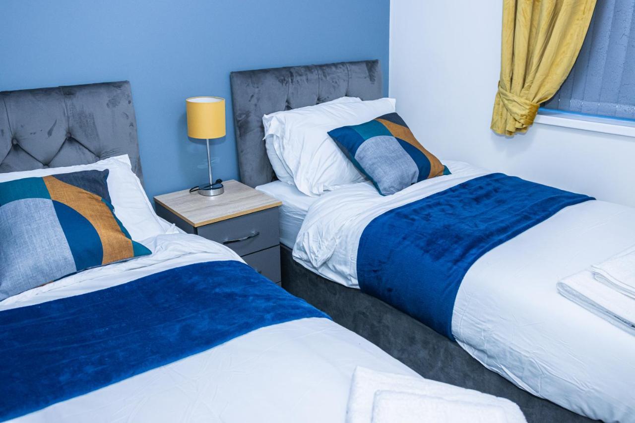 Lush Lodge -Home Away In Telford, For Contractors, Families, Group Of Friends, Long Term Stays Eksteriør billede